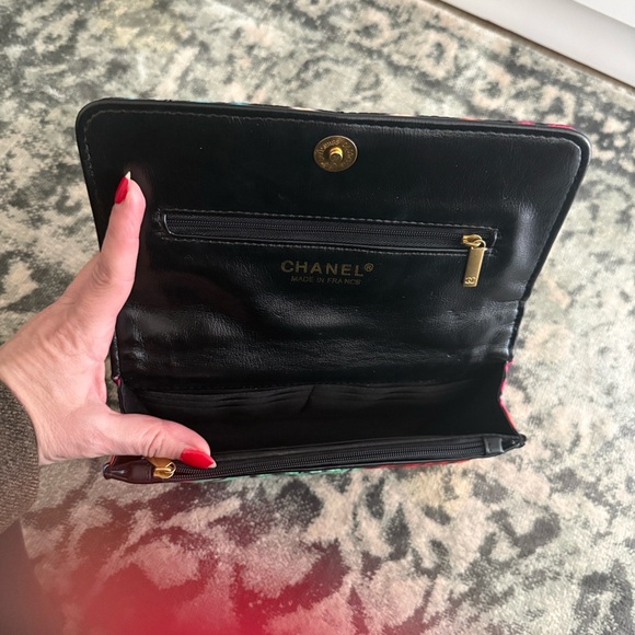 Beautiful new multi color bag with silver and gold chain - Picture 6 of 12